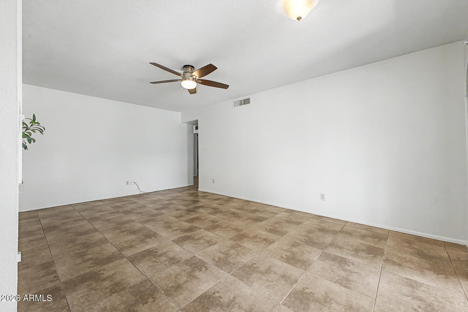 3327 W Mountain View Road, Phoenix, AZ 85051 — photo 9 of 32