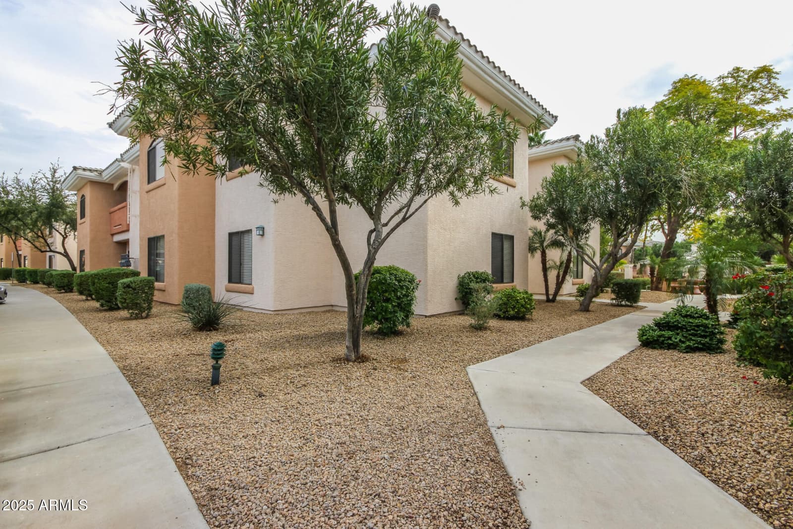 10030 W Indian School Road 111, Phoenix, AZ 85037 — photo 3 of 45