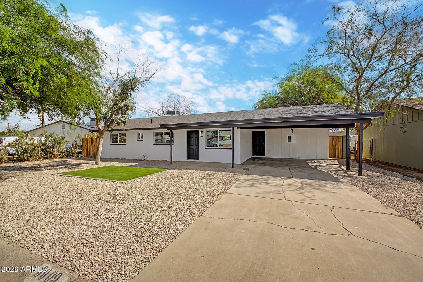 3909 W Griswold Road, Phoenix, AZ 85051 — photo 4 of 44