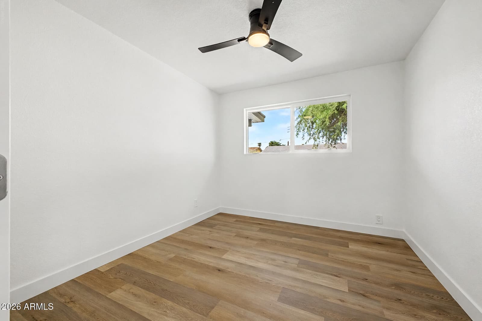 3909 W Griswold Road, Phoenix, AZ 85051 — photo 31 of 44