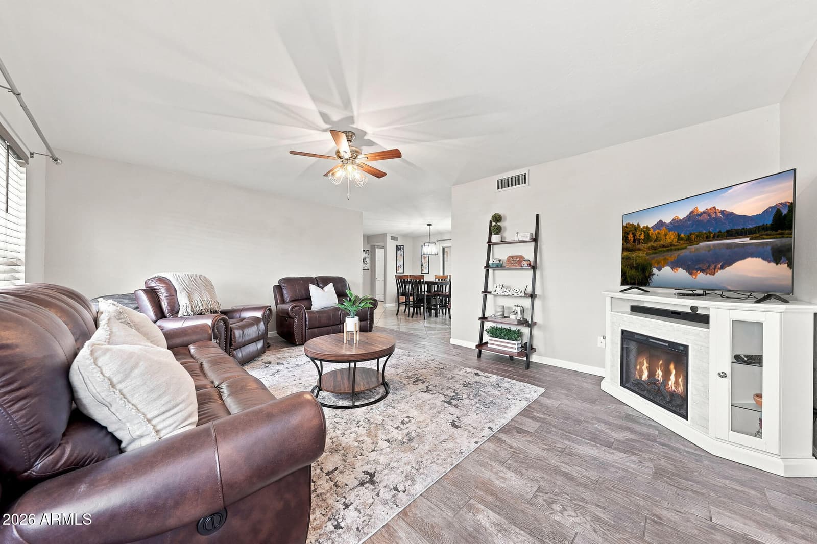 922 S Ember Circle, Mesa, AZ 85208 — photo 8 of 47