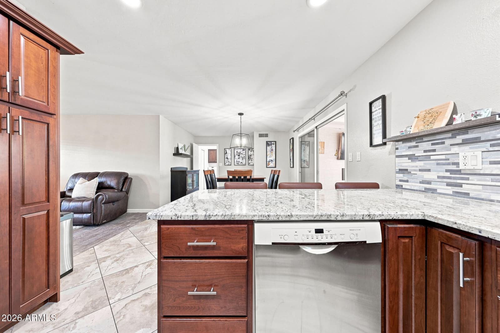 922 S Ember Circle, Mesa, AZ 85208 — photo 16 of 47
