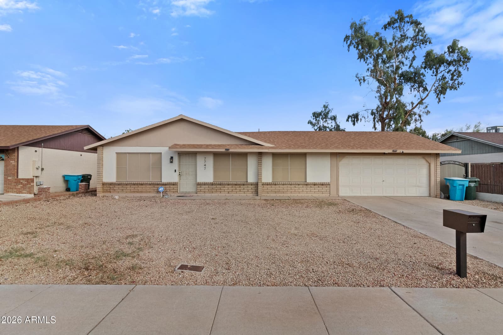 7747 W Flower Street, Phoenix, AZ 85033 — photo 4 of 28