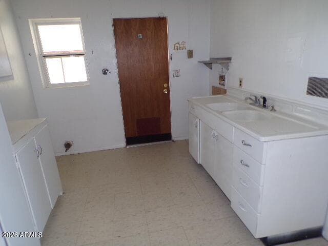 564 E Noble Drive, Globe, AZ 85501 — photo 14 of 34