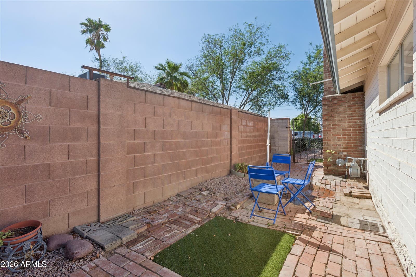 116 W Orchid Lane, Chandler, AZ 85225 — photo 8 of 37