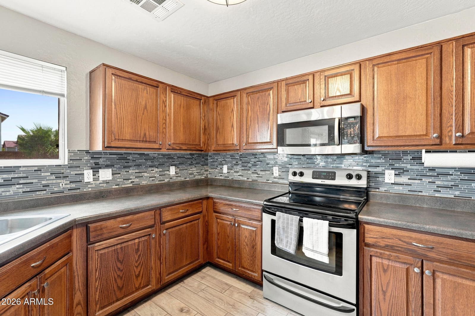 1611 W Wilson Avenue, Coolidge, AZ 85128 — photo 10 of 36