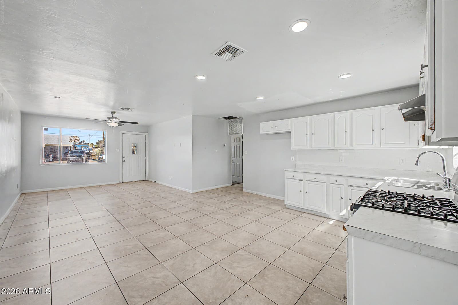 5633 N 63rd Drive, Glendale, AZ 85301 — photo 12 of 35
