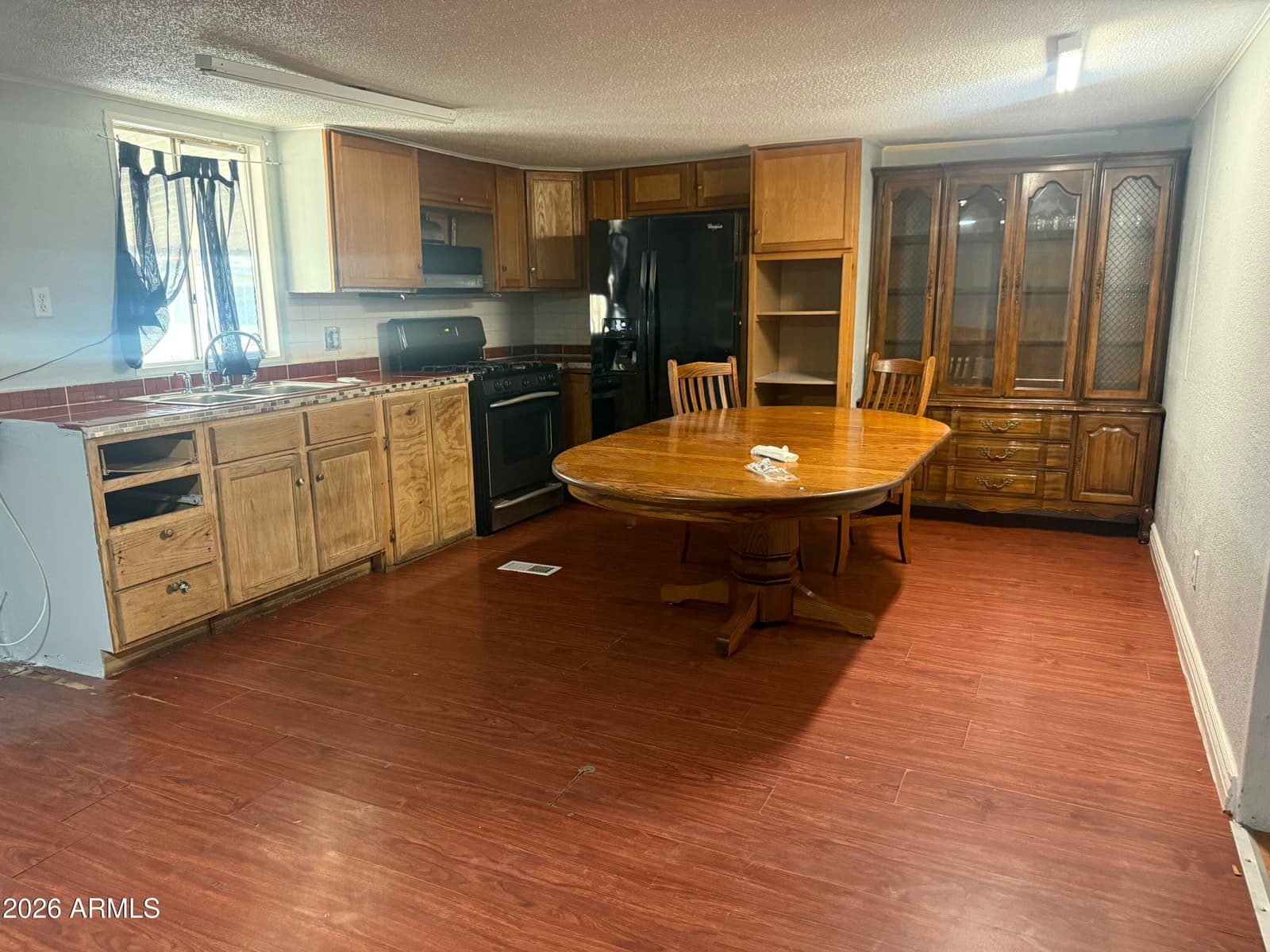 15601 N 19th Avenue 82, Phoenix, AZ 85023 — photo 2 of 9