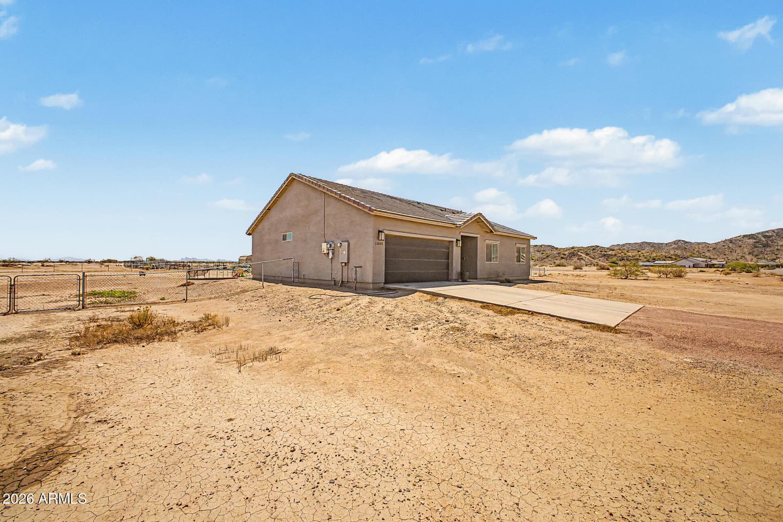 10539 W Willow Peak Avenue, Casa Grande, AZ 85193 — photo 2 of 29