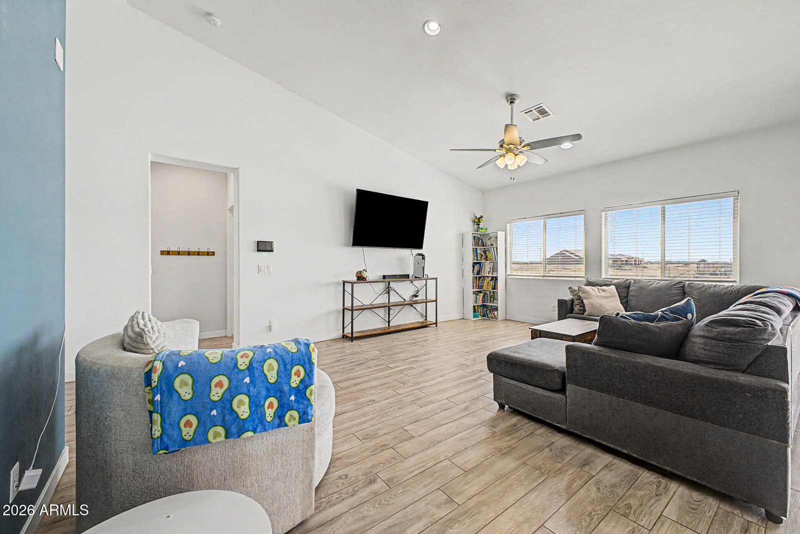 10539 W Willow Peak Avenue, Casa Grande, AZ 85193 — photo 12 of 29