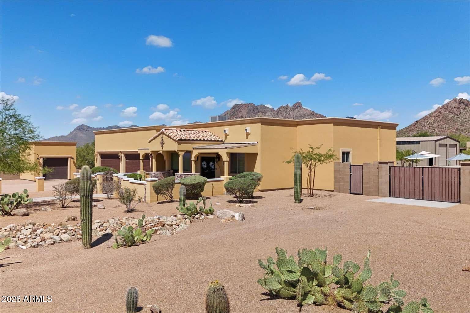370 E Canyon Street, Apache Junction, AZ 85119 — photo 2 of 25
