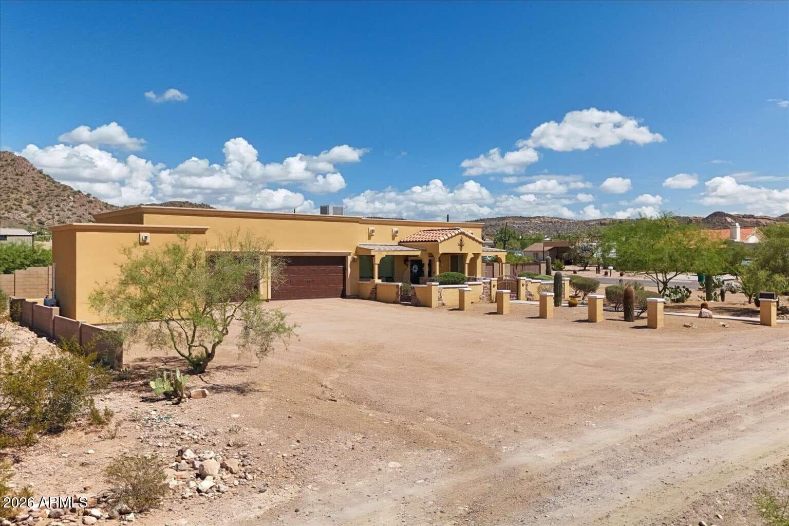 370 E Canyon Street, Apache Junction, AZ 85119 — photo 3 of 25