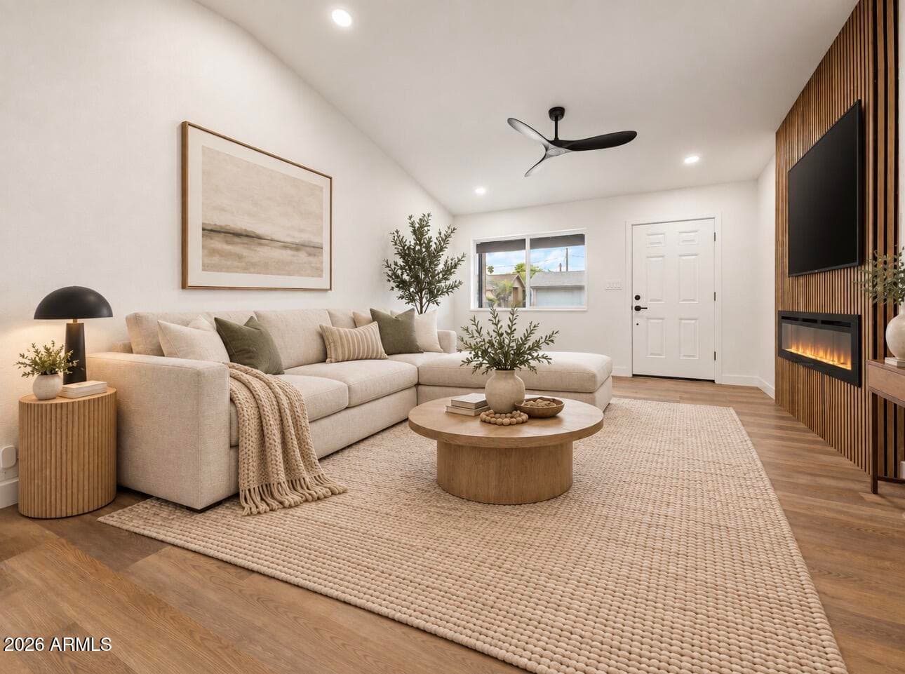 3909 W Griswold Road, Phoenix, AZ 85051 — photo 8 of 44