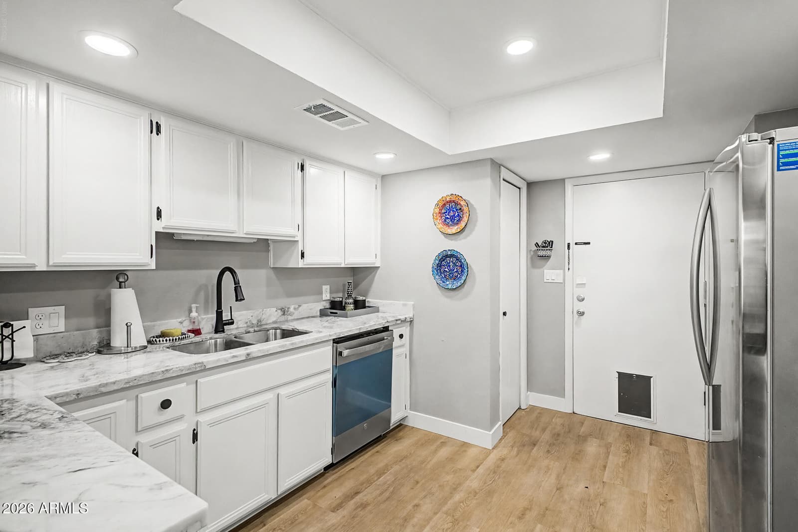 727 W Maryland Avenue 6, Phoenix, AZ 85013 — photo 10 of 21