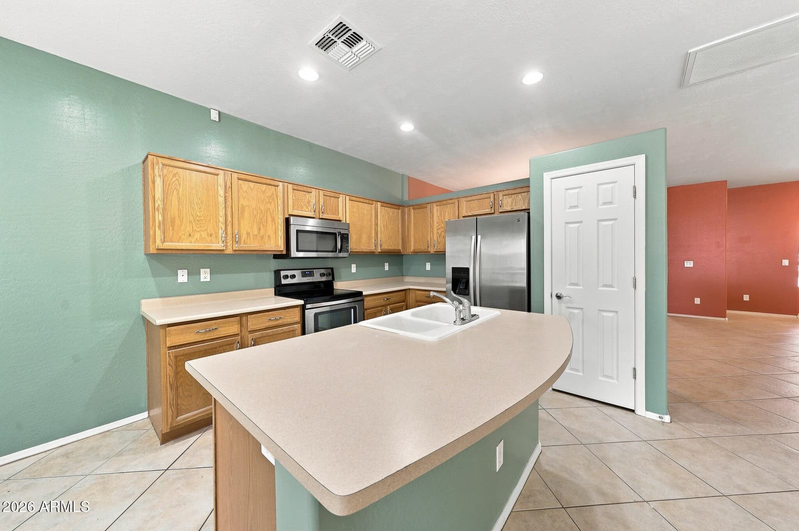 13811 W Redfield Road, Surprise, AZ 85379 — photo 8 of 45
