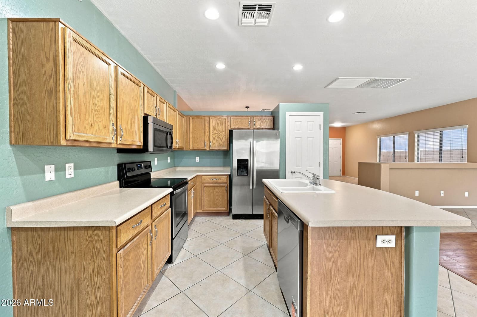 13811 W Redfield Road, Surprise, AZ 85379 — photo 9 of 45
