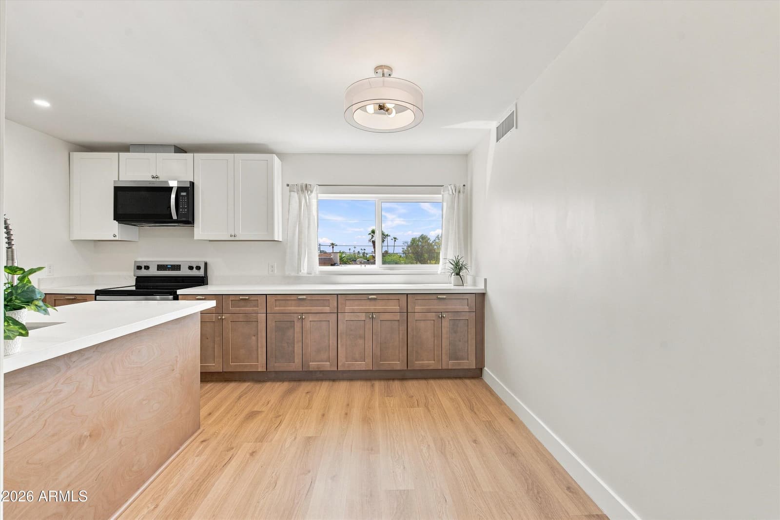 3737 E Turney Avenue 226, Phoenix, AZ 85018 — photo 3 of 22