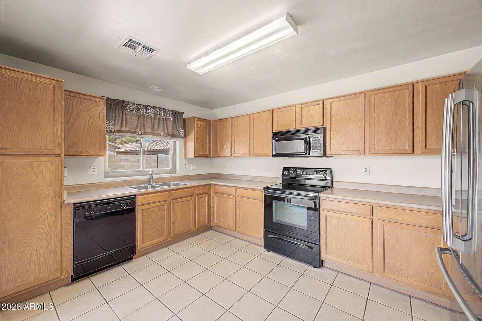 43568 W Bedford Drive, Maricopa, AZ 85138 — photo 12 of 41