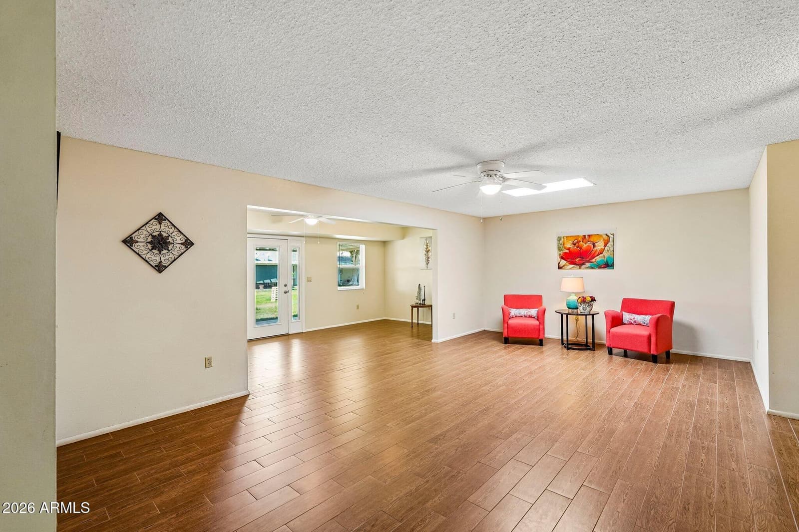 10515 W Roundelay Circle, Sun City, AZ 85351 — photo 4 of 38