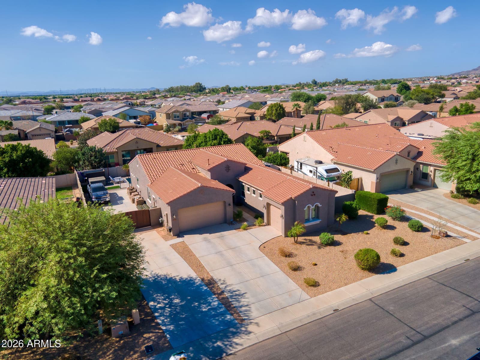 18539 W Georgia Avenue, Litchfield Park, AZ 85340 — photo 8 of 46