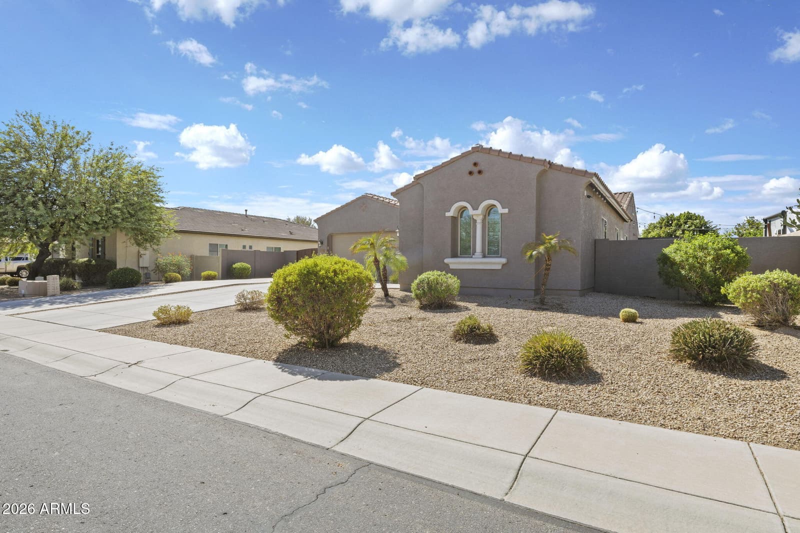 18539 W Georgia Avenue, Litchfield Park, AZ 85340 — photo 3 of 46