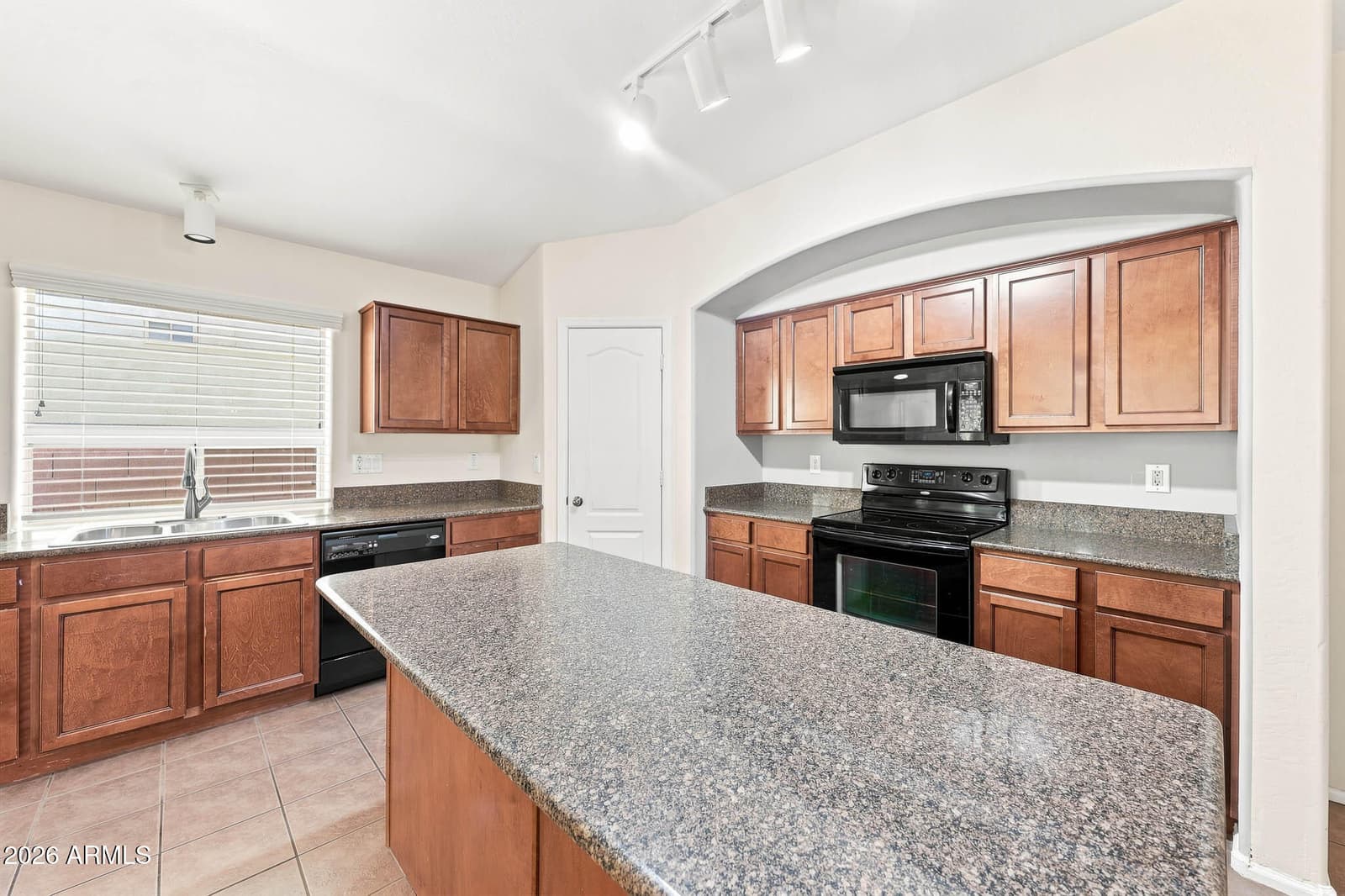 13625 N 175th Drive, Surprise, AZ 85388 — photo 10 of 50