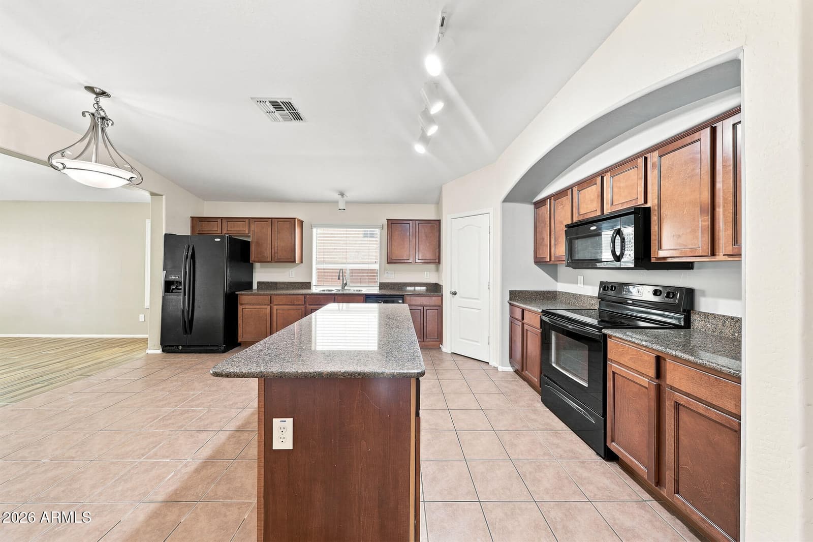 13625 N 175th Drive, Surprise, AZ 85388 — photo 9 of 50