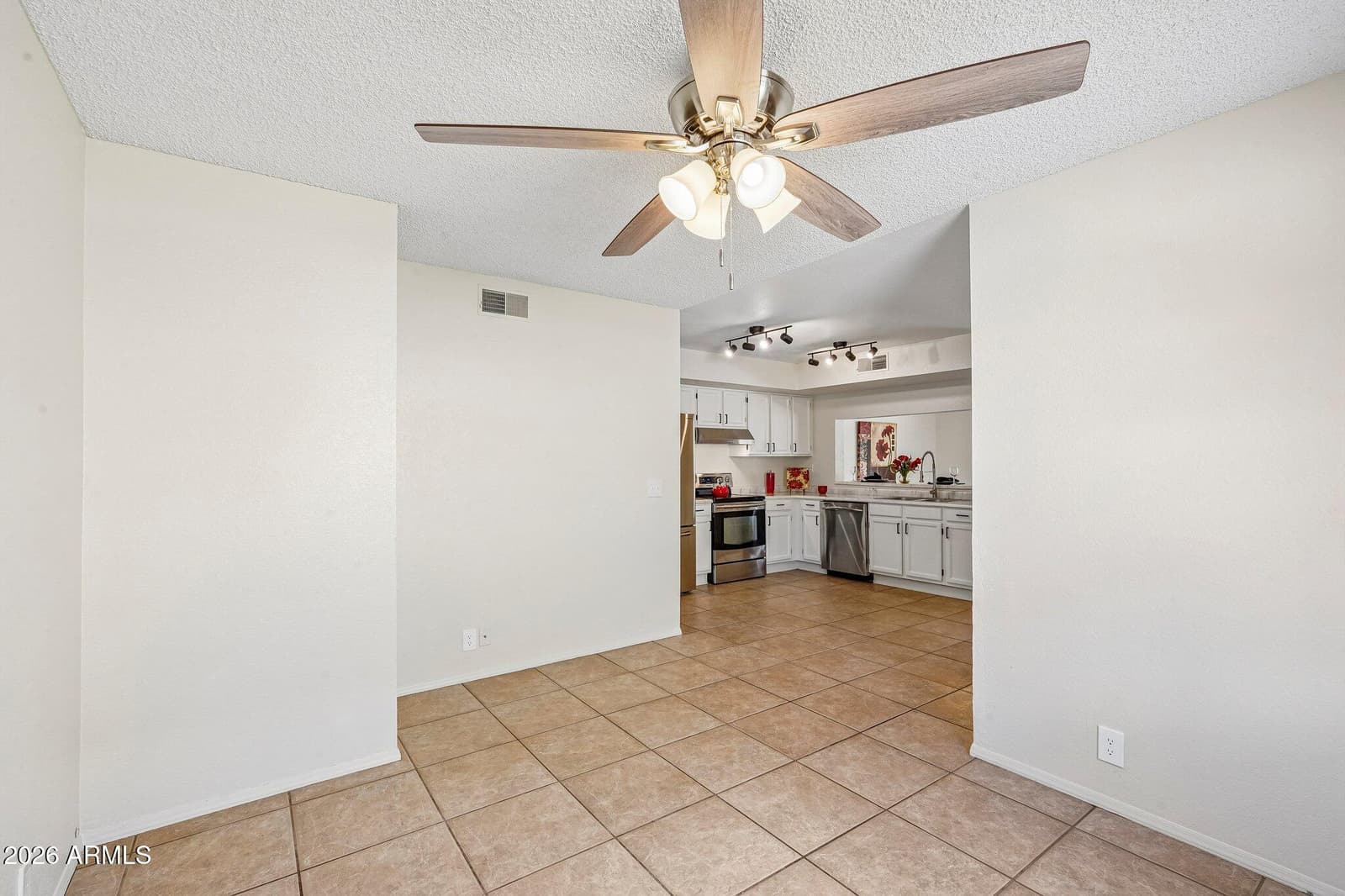 15814 N 37th Drive, Phoenix, AZ 85053 — photo 15 of 41
