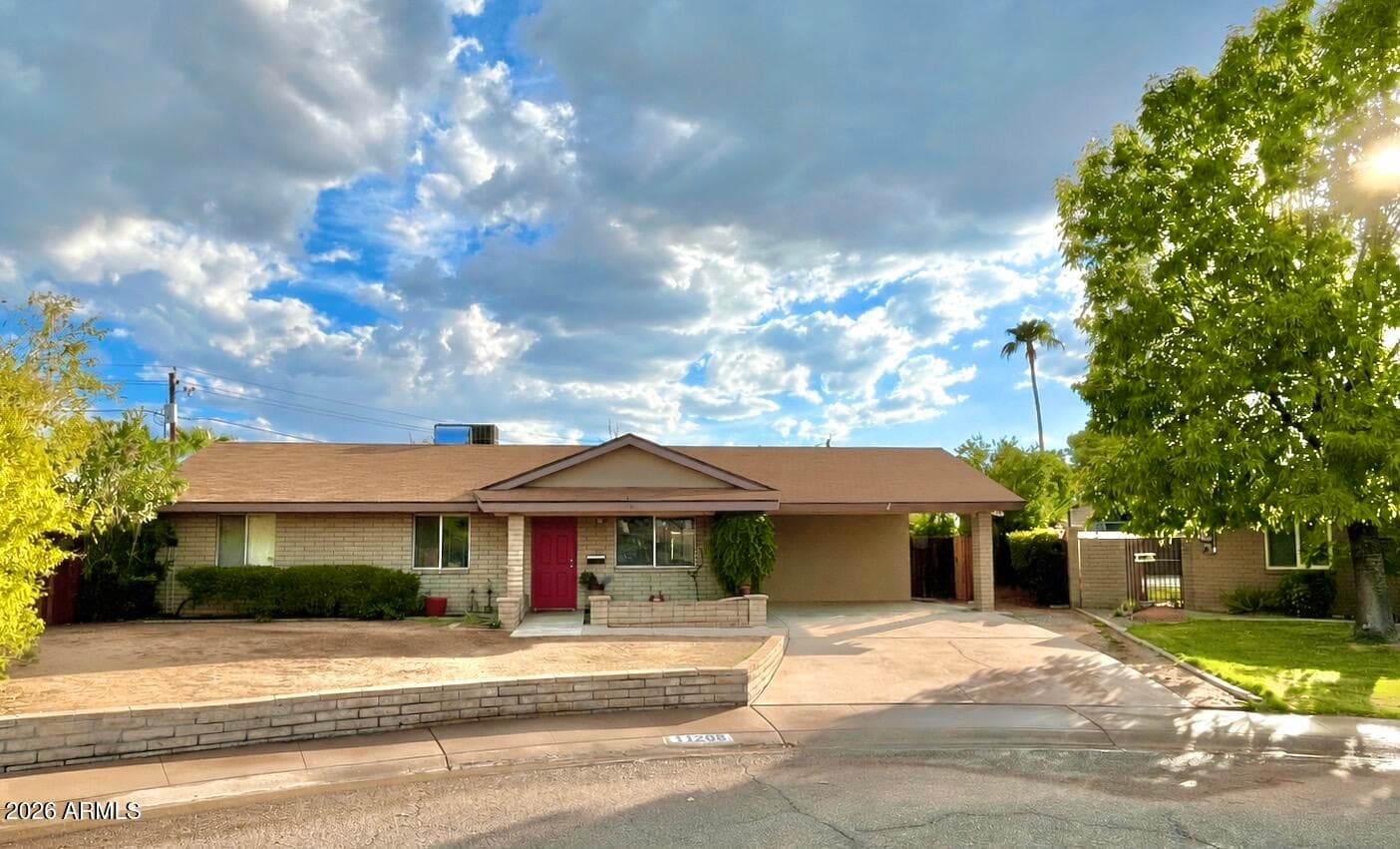 11208 N 38th Place, Phoenix, AZ 85028 — photo 4 of 45