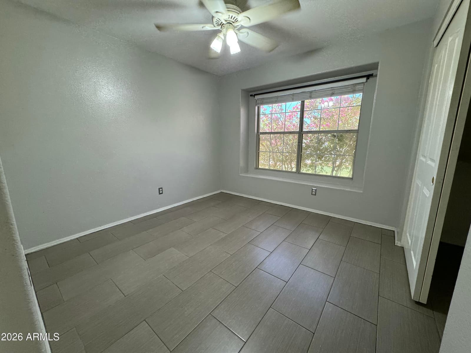 663 W Nopal Avenue, Mesa, AZ 85210 — photo 11 of 23
