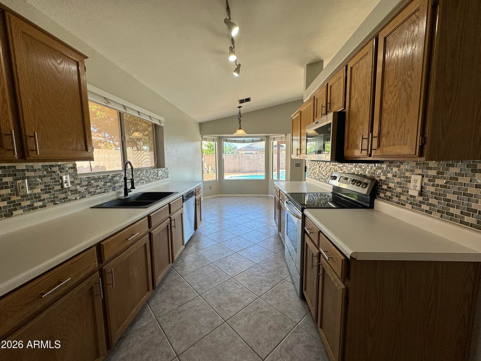 663 W Nopal Avenue, Mesa, AZ 85210 — photo 7 of 23