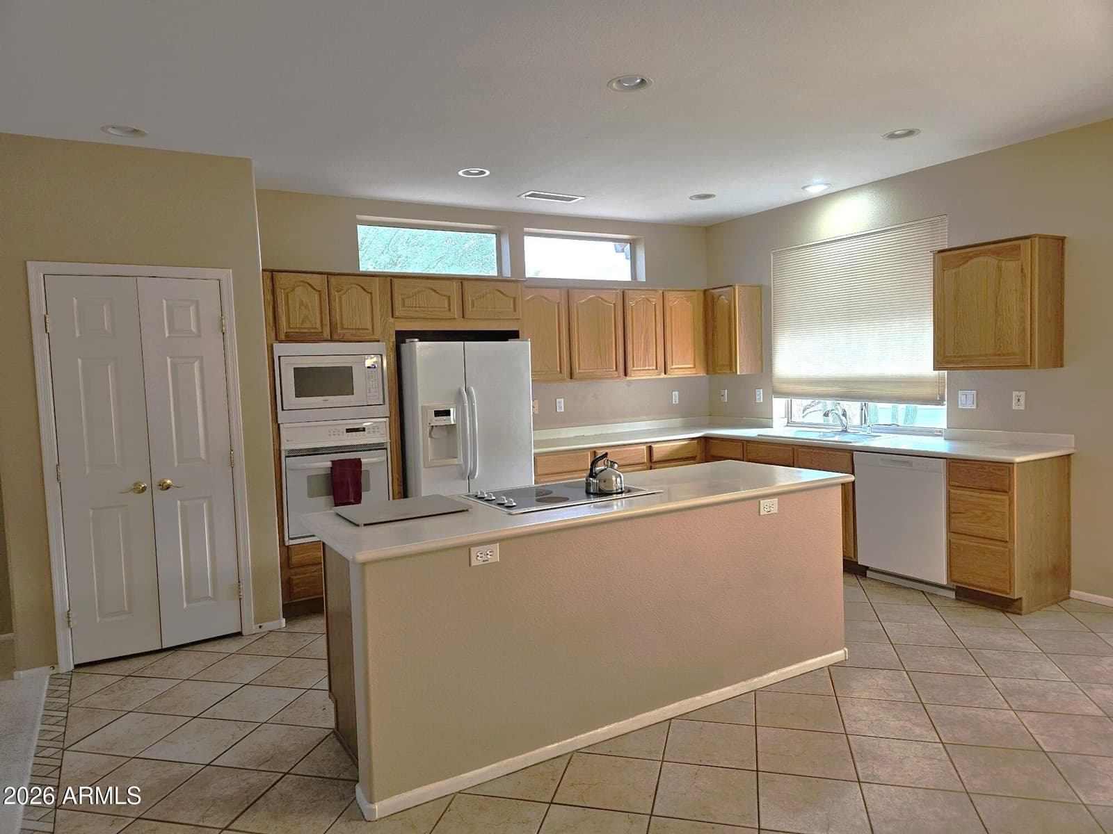 16012 W Starlight Drive, Surprise, AZ 85374 — photo 12 of 37