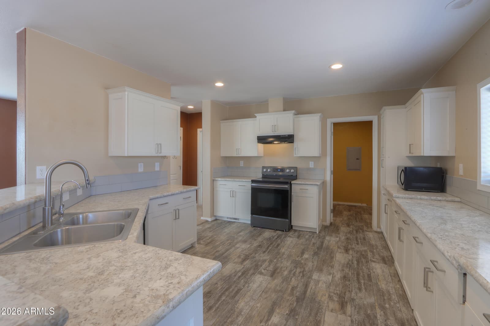 8104 W Randolph Road, Casa Grande, AZ 85194 — photo 3 of 47