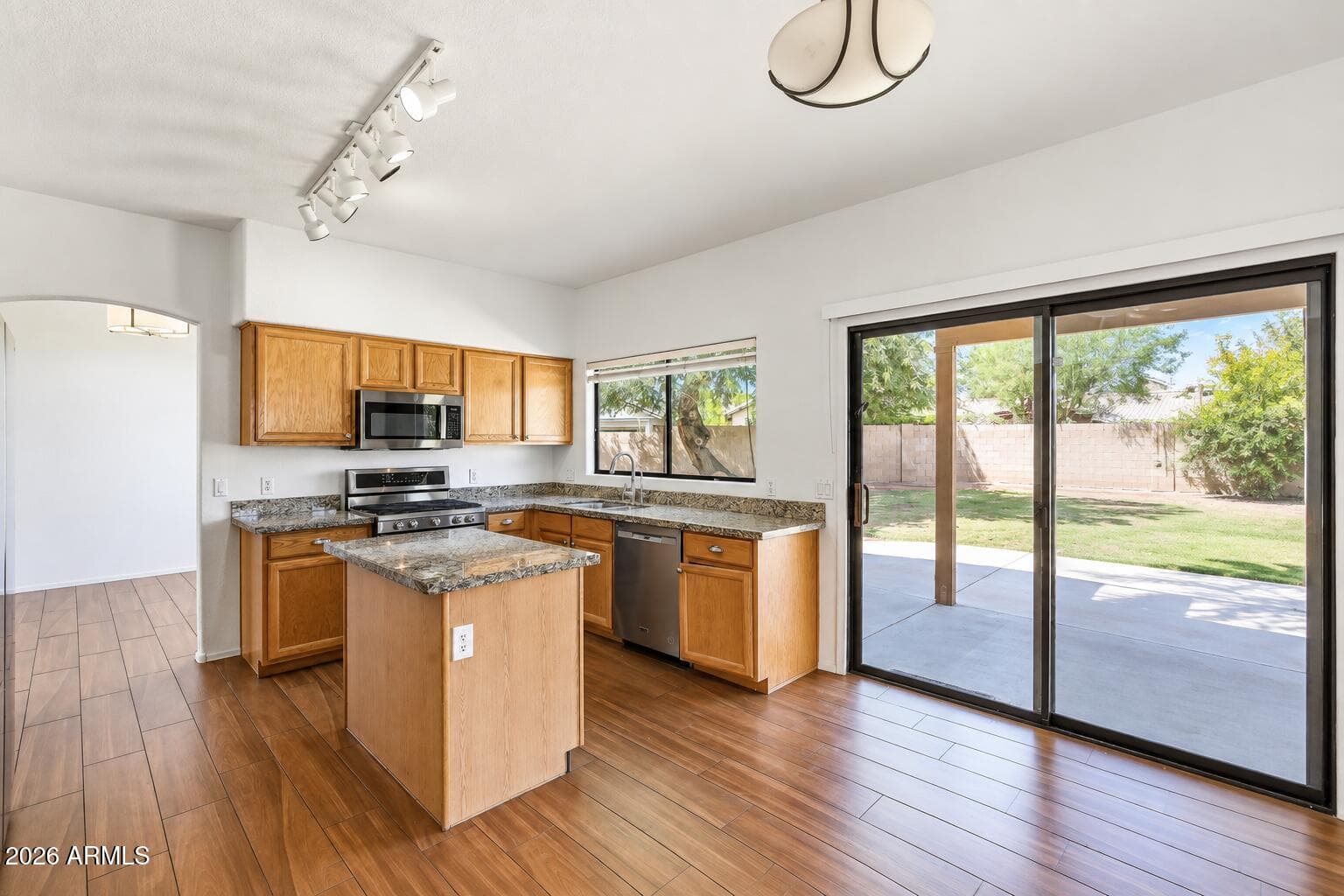 19220 N 39th Place, Phoenix, AZ 85050 — photo 24 of 62