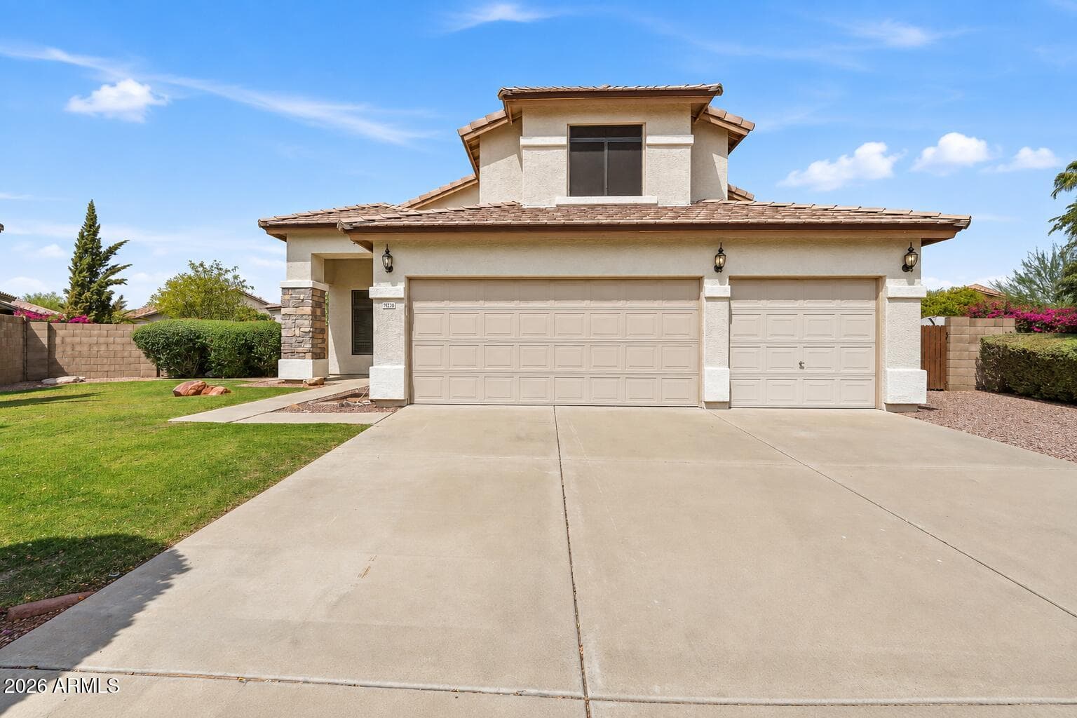 19220 N 39th Place, Phoenix, AZ 85050 — photo 2 of 62