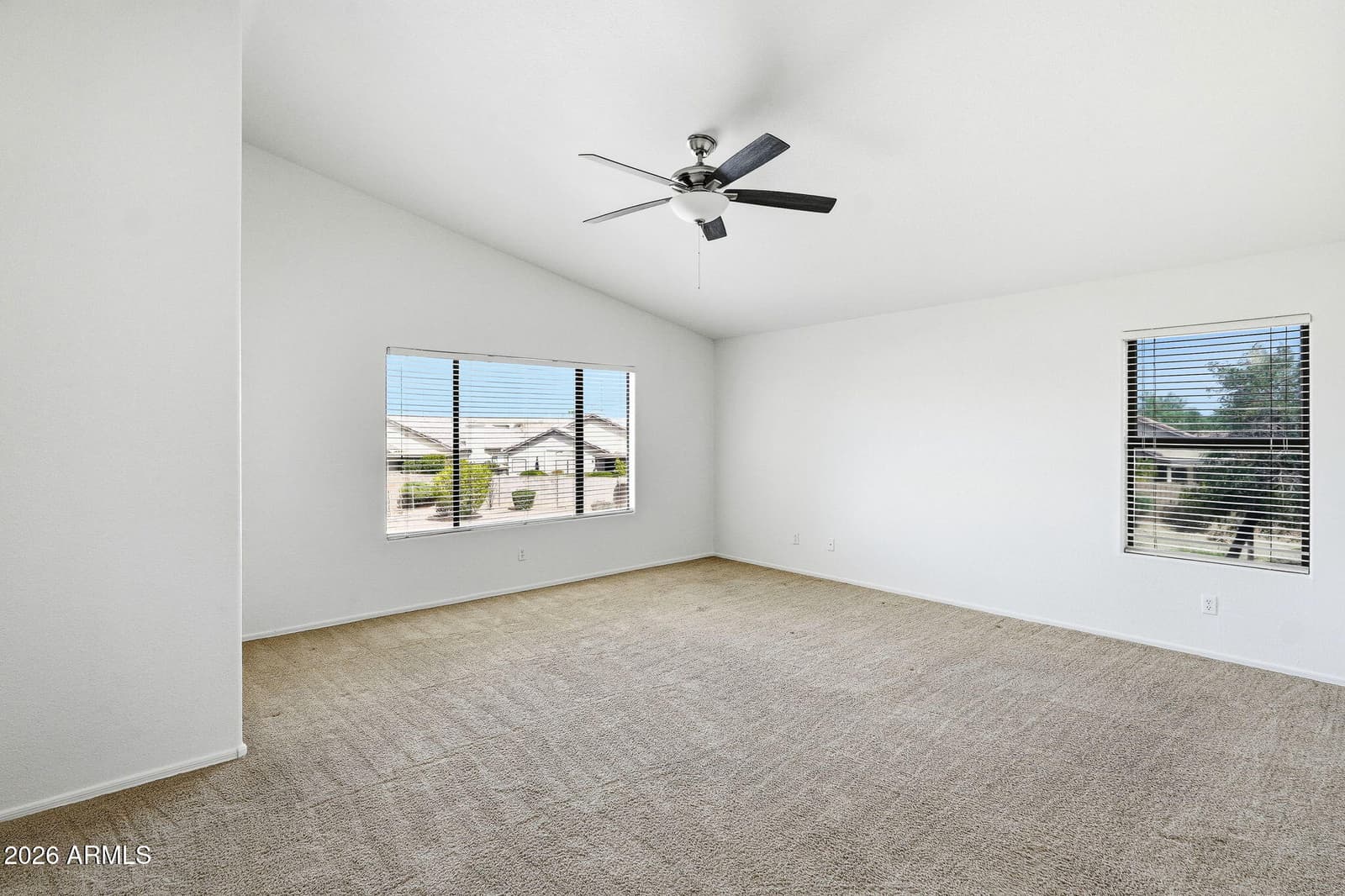 19220 N 39th Place, Phoenix, AZ 85050 — photo 37 of 62