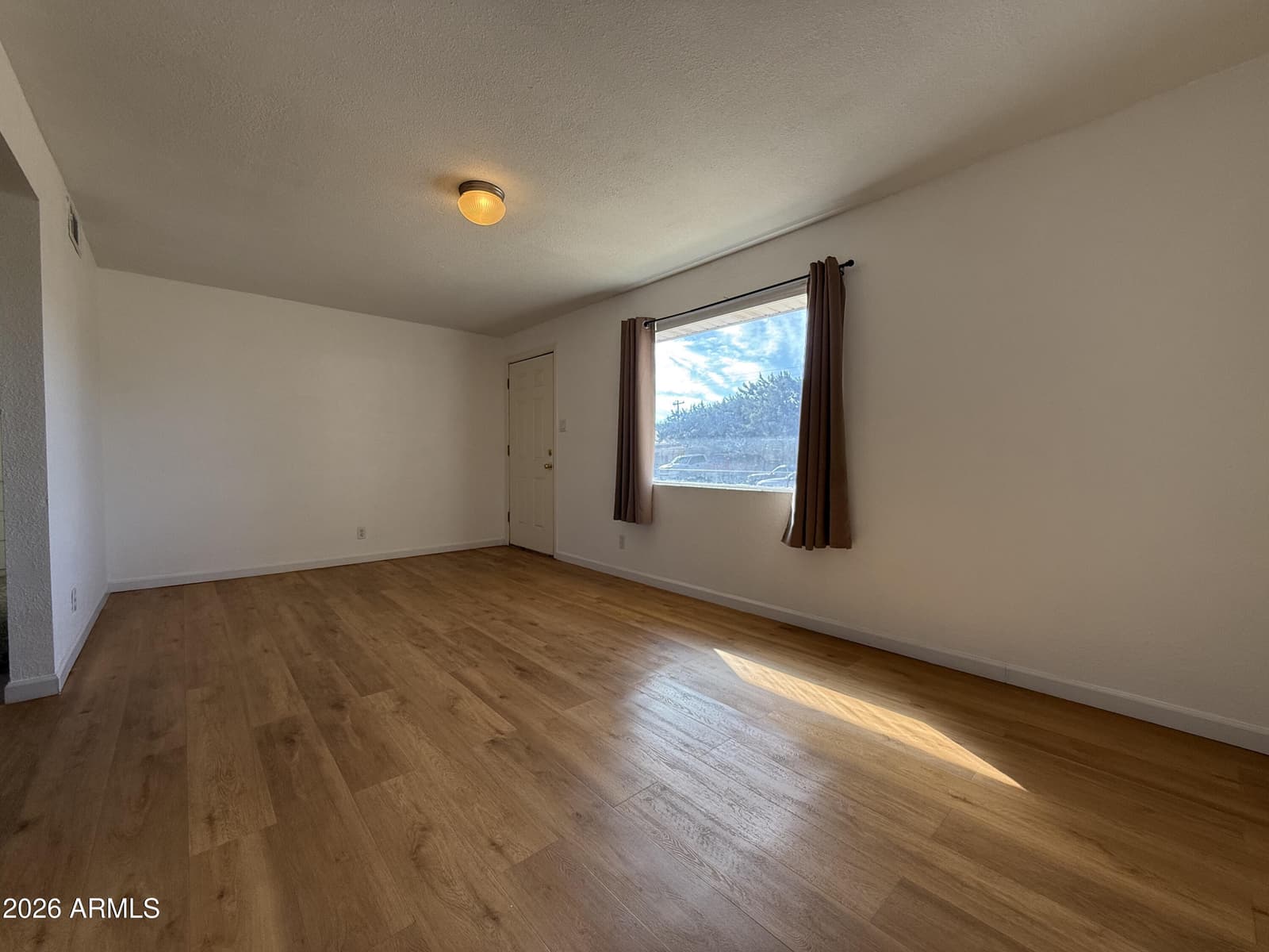 123 E Apache Street, Huachuca City, AZ 85616 — photo 4 of 30