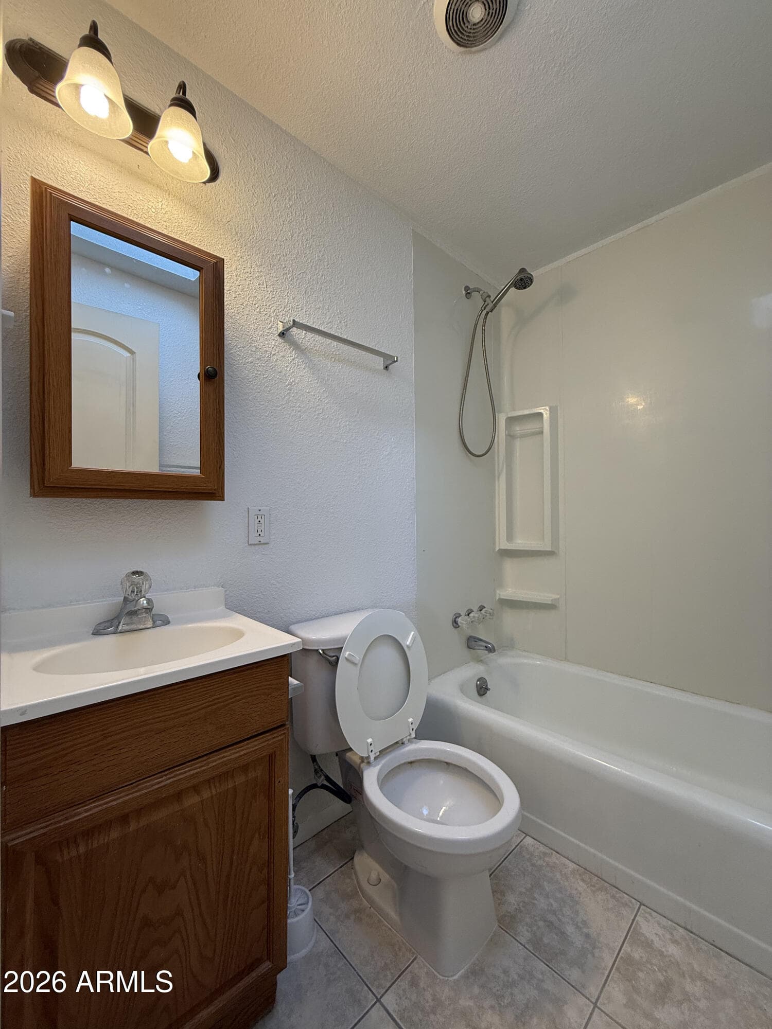 123 E Apache Street, Huachuca City, AZ 85616 — photo 9 of 30