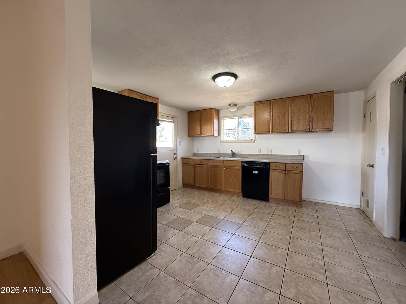 123 E Apache Street, Huachuca City, AZ 85616 — photo 19 of 30