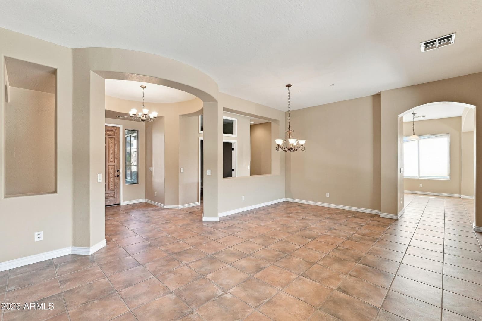 13511 W Monterey Way, Avondale, AZ 85392 — photo 4 of 38