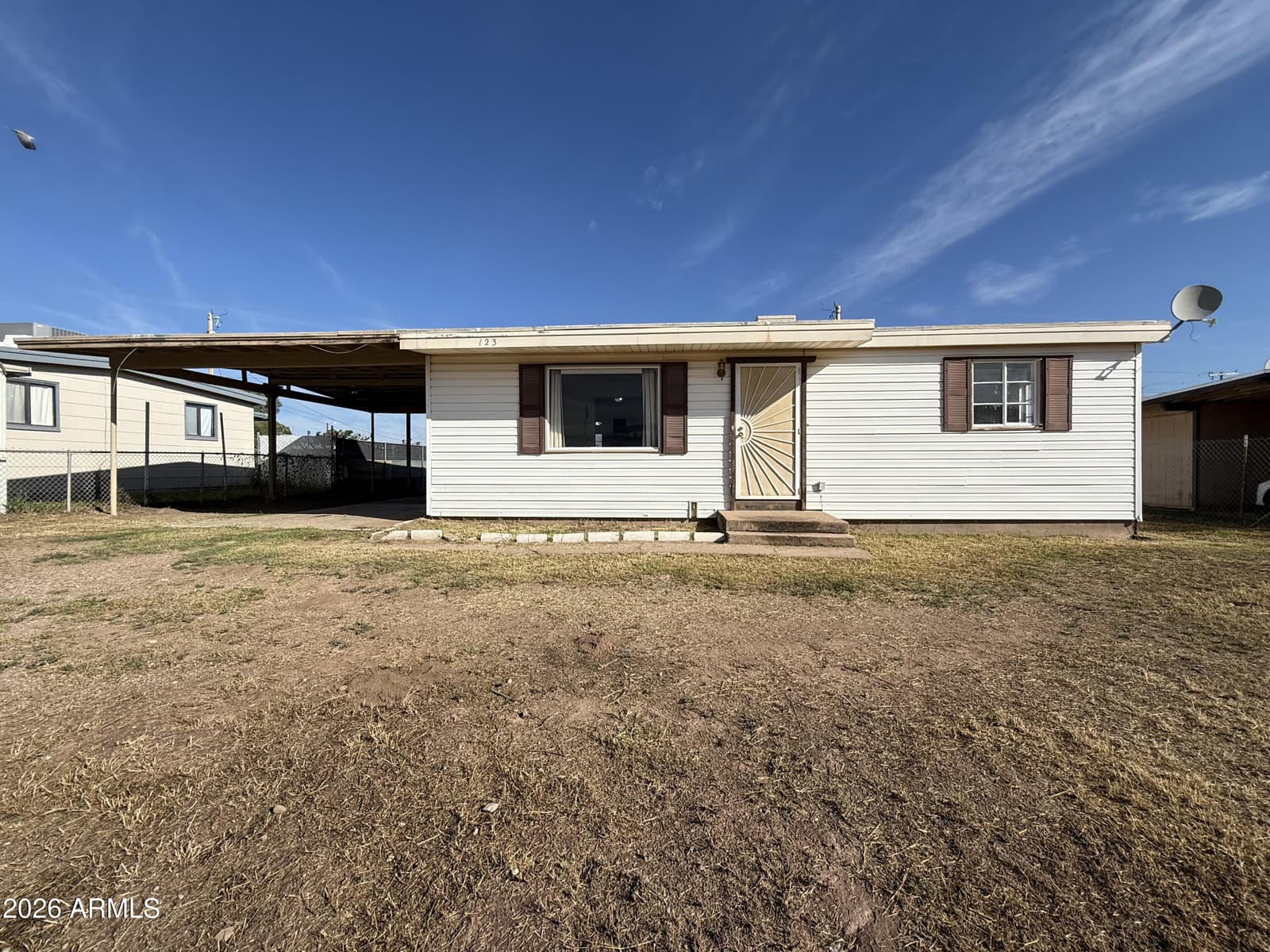 123 E Apache Street, Huachuca City, AZ 85616 — photo 3 of 31