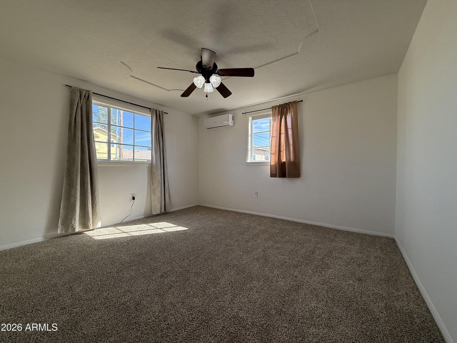 123 E Apache Street, Huachuca City, AZ 85616 — photo 25 of 31