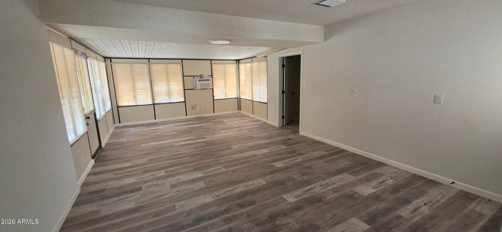 11033 N 105th Avenue, Sun City, AZ 85351 — photo 5 of 5