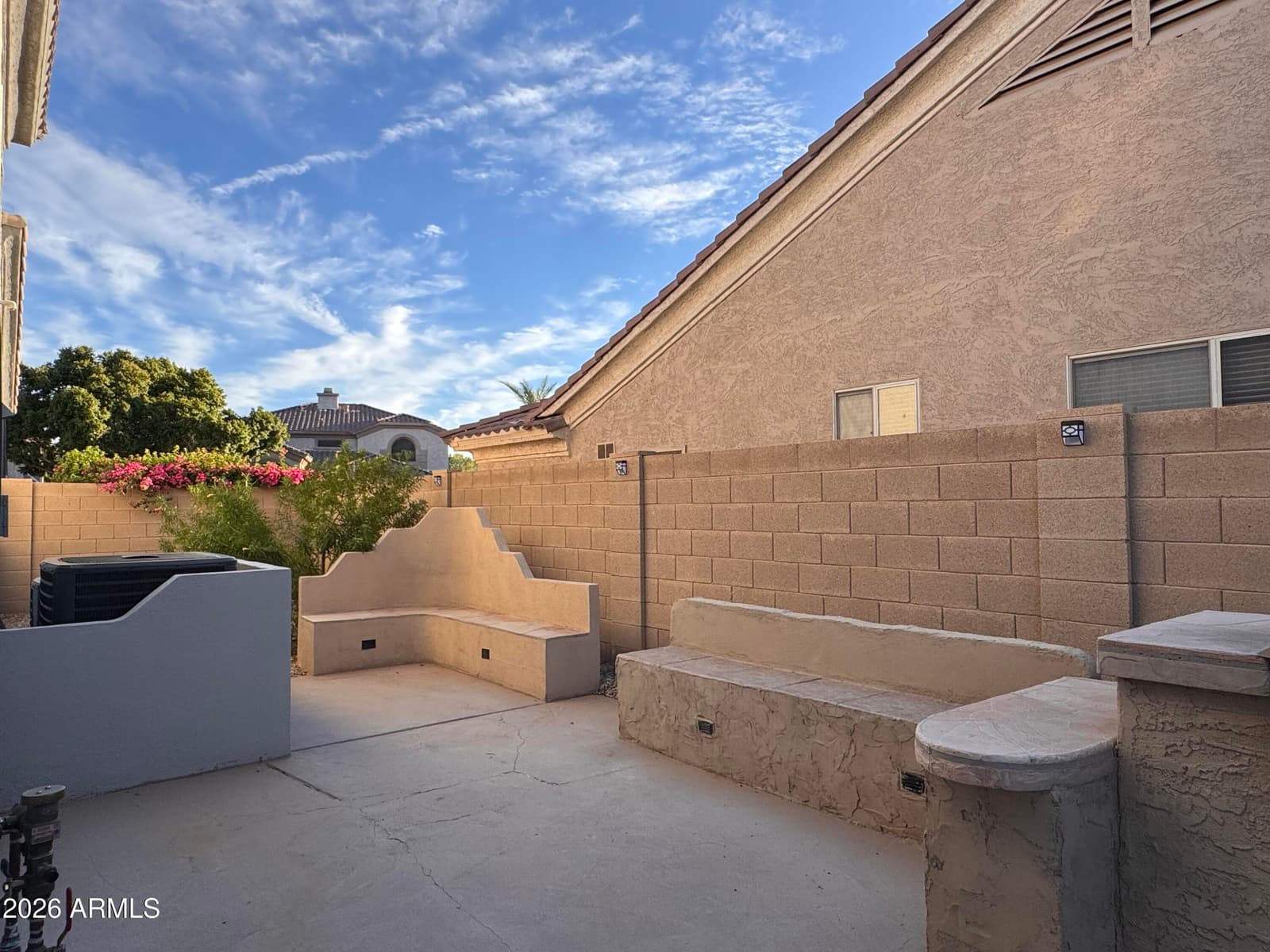 320 W Leah Avenue, Gilbert, AZ 85233 — photo 13 of 69