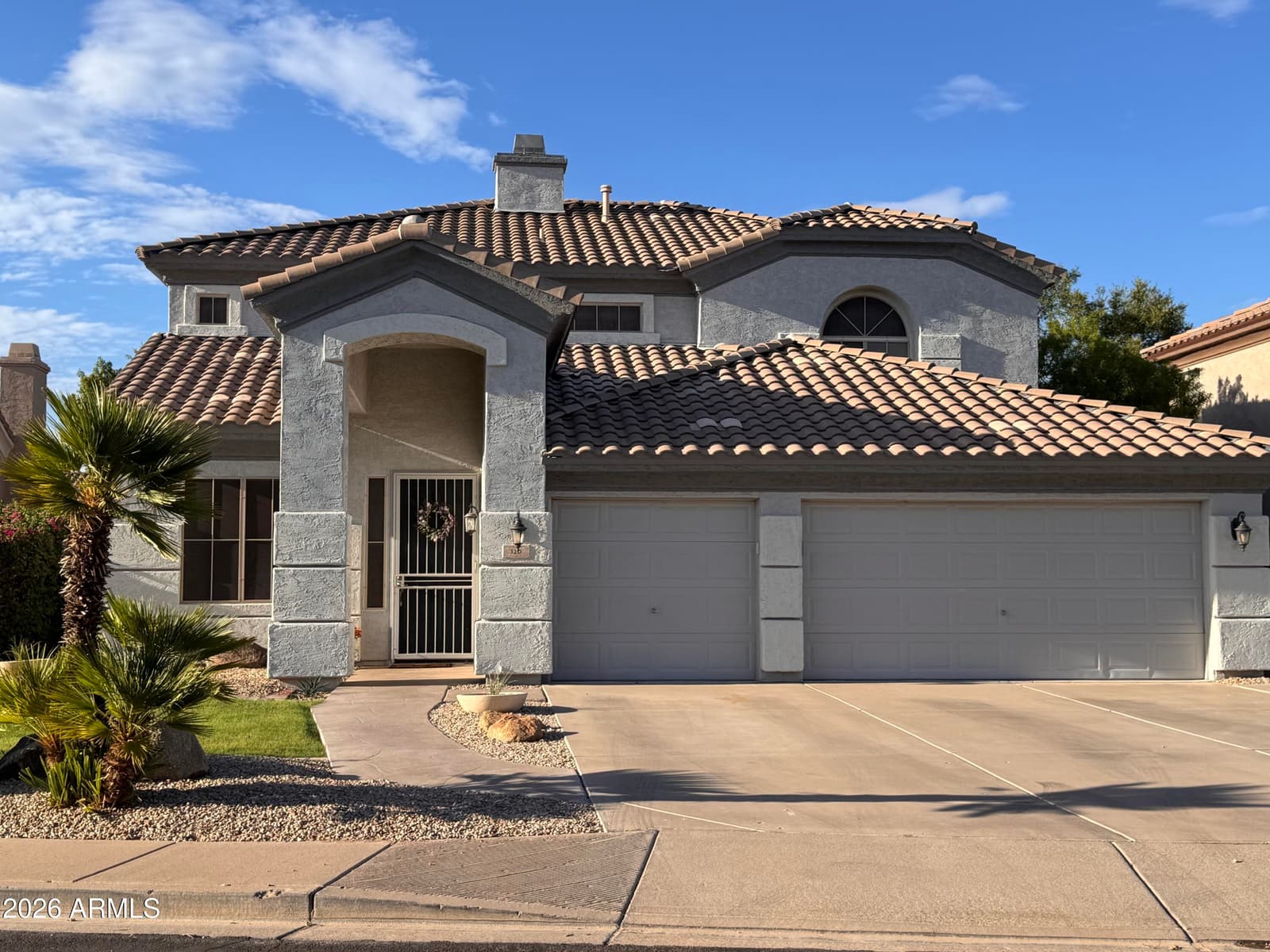 320 W Leah Avenue, Gilbert, AZ 85233 — photo 1 of 69