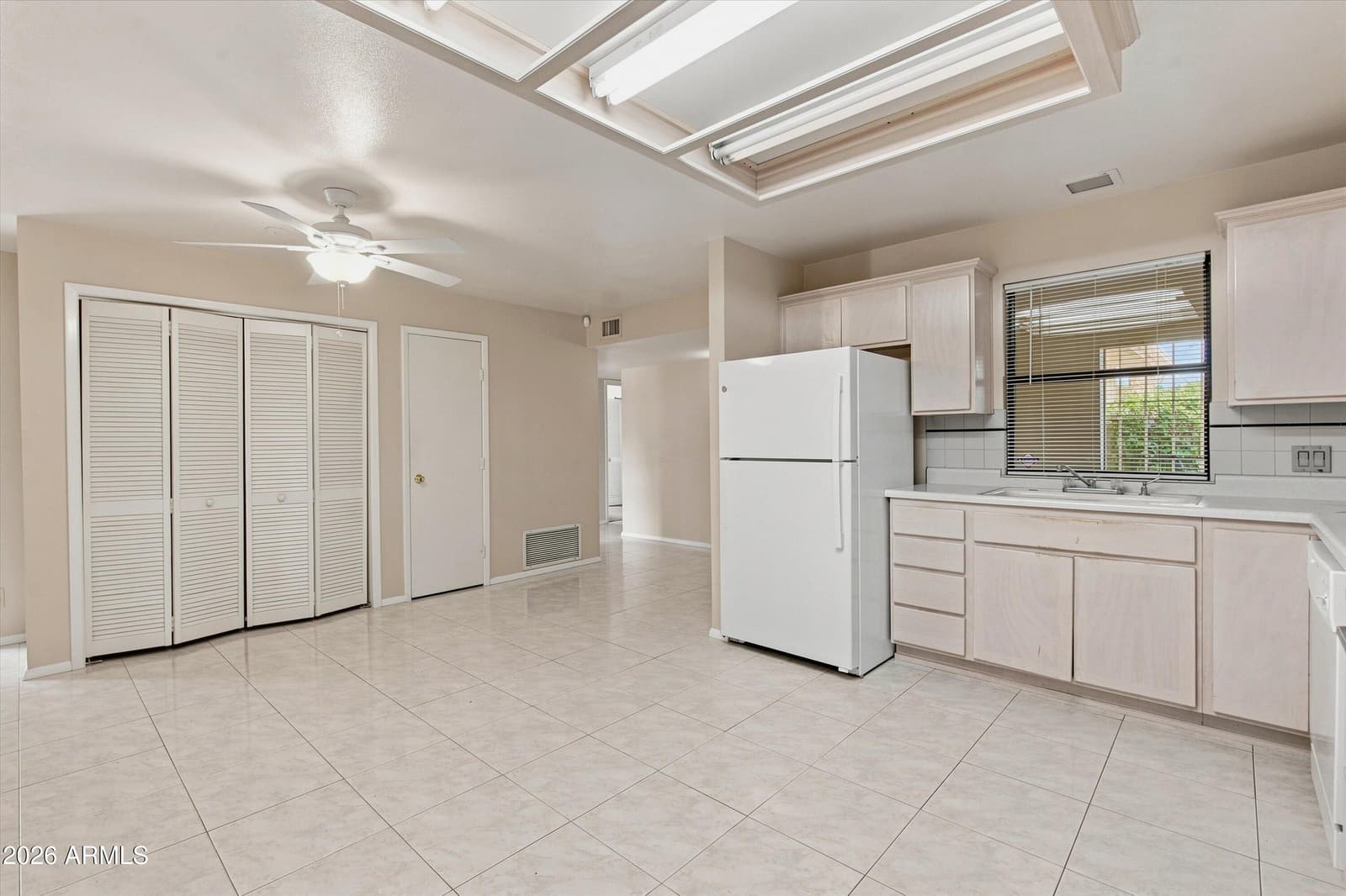 4518 N 36th Place, Phoenix, AZ 85018 — photo 10 of 21