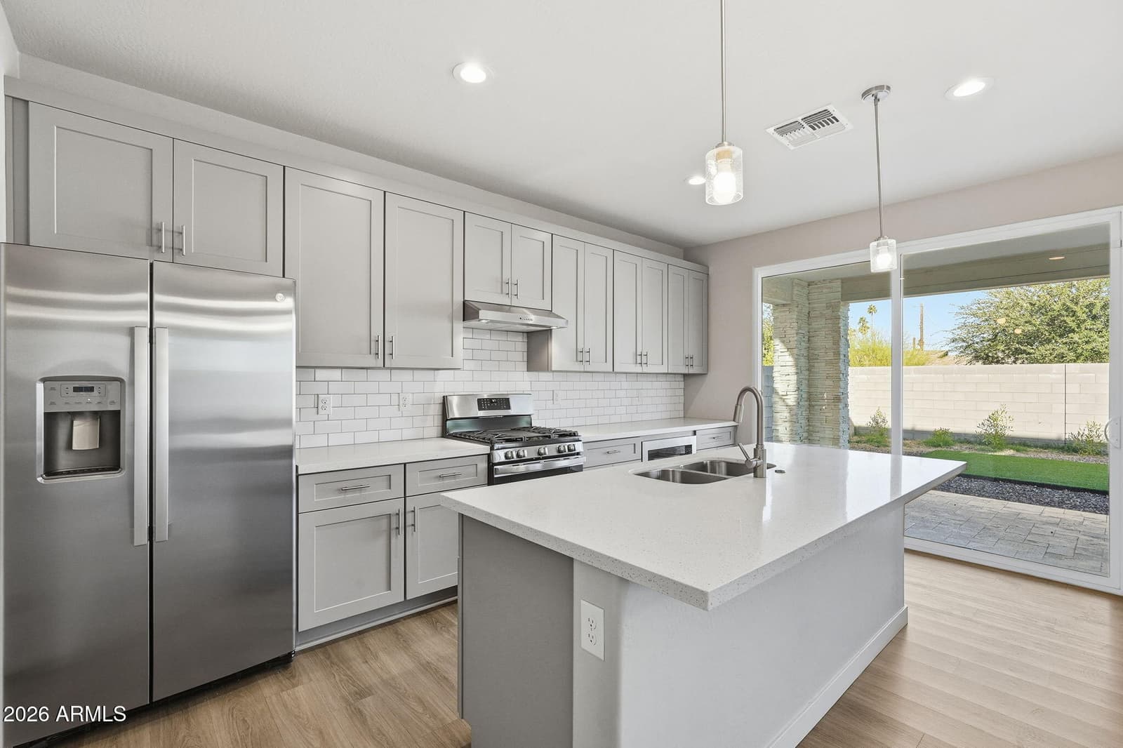 1518 W Sierra Vista Drive, Phoenix, AZ 85015 — photo 3 of 20