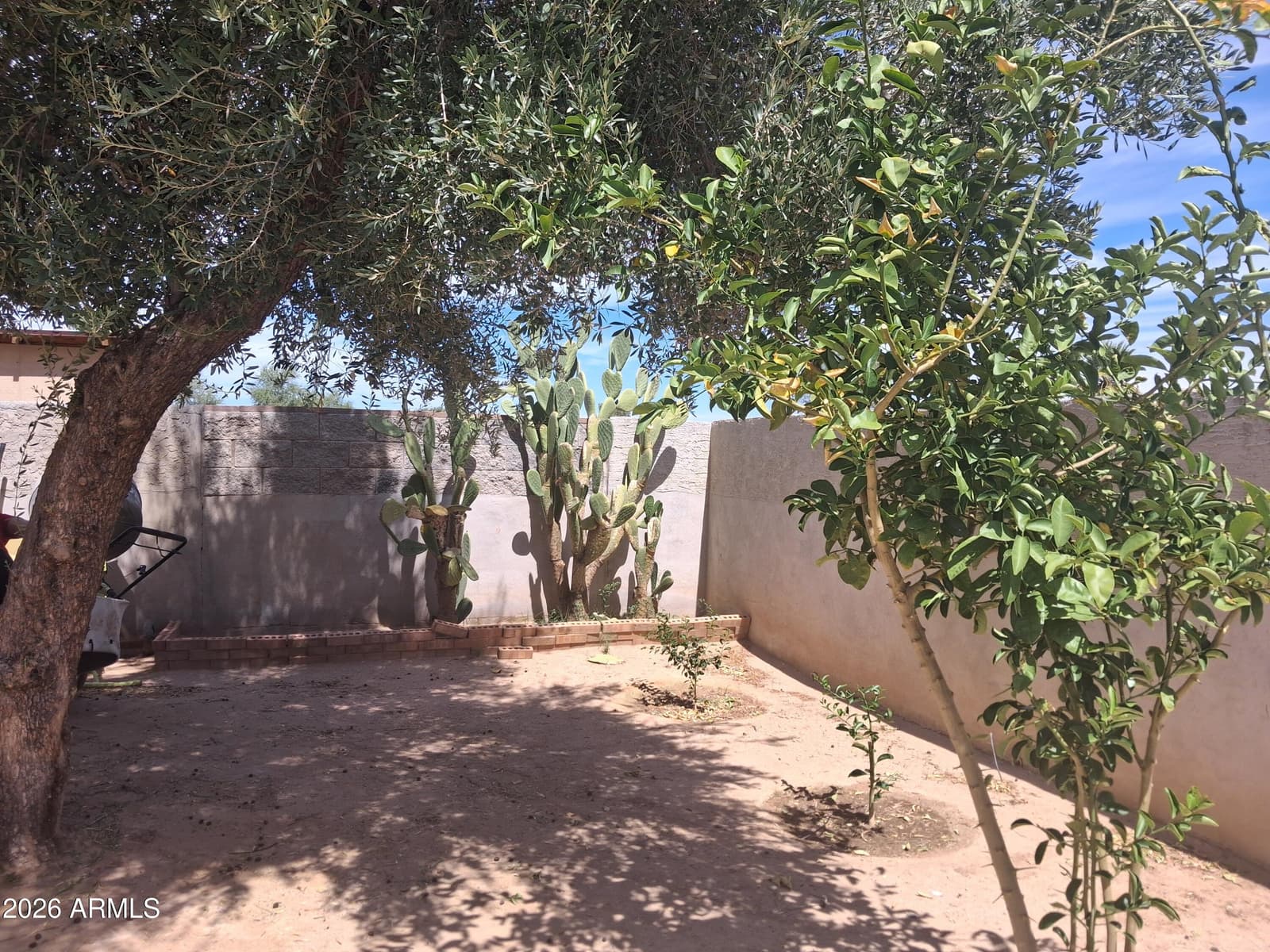8039 S 25th Street, Phoenix, AZ 85042 — photo 9 of 31