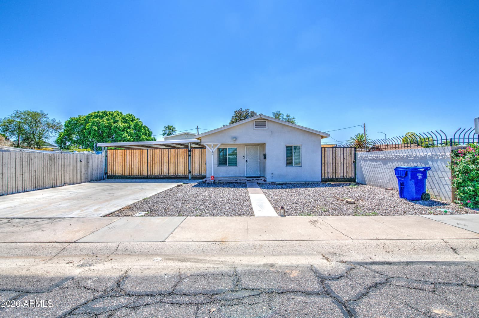 547 W Mahoney Avenue, Mesa, AZ 85210 — photo 2 of 44