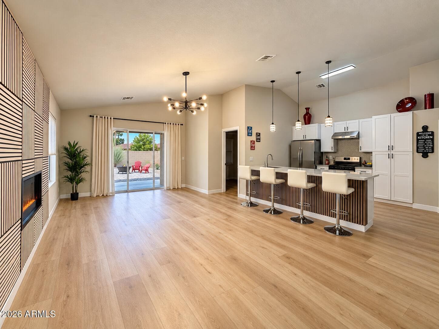 8930 W Custer Lane, Peoria, AZ 85381 — photo 3 of 20